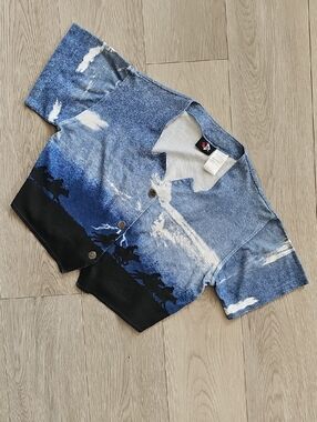 No Boundaries Western Cut Country Cowboy Rodeo Cropped Button Down, Med